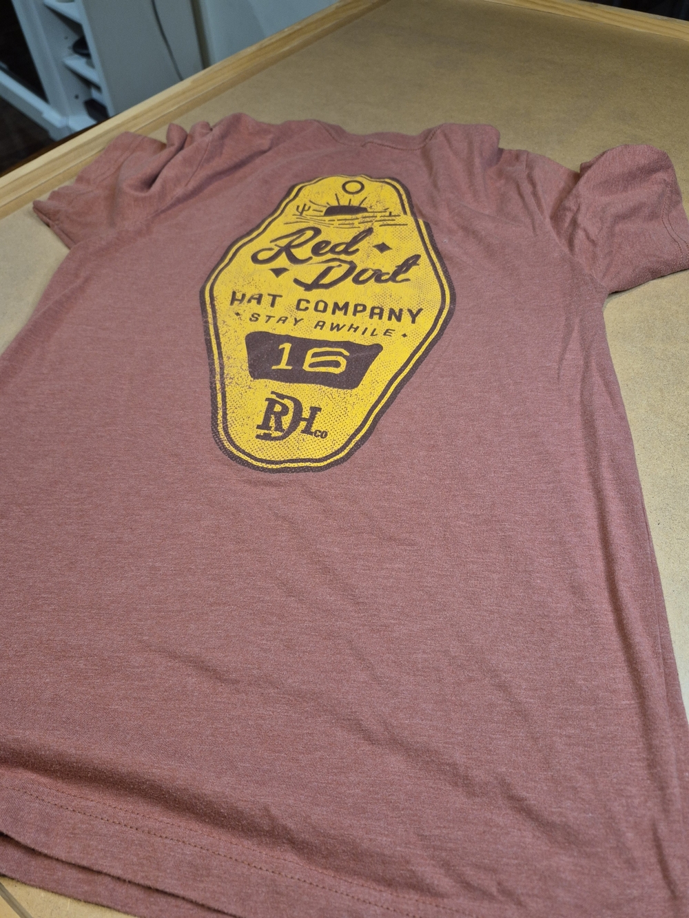 Red Dirt Hat Company Short Sleeve Tee - Dusty Maroon 4608/7 - Picture 2 of 7